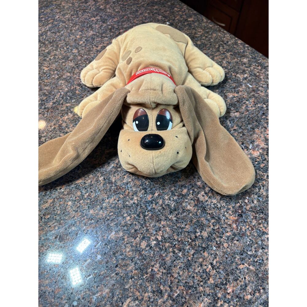 Vintage Pound Puppy 1997 Galoob Tan with Brown Spots and Red Collar - Picture 11 of 11